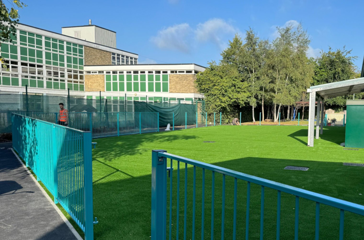 artifical_grass_school_after